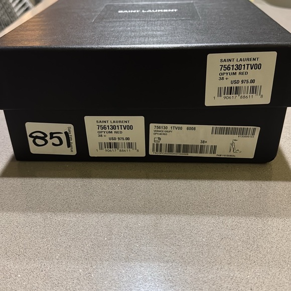 Saint Laurent size 38+ red pumps - Picture 3 of 5